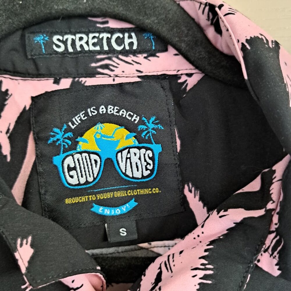 GOOD VIBES SHORT SLEEVE HAWAIIAN SHIRT MENS SMALL STRETCH BUTTON UP BLACK PINK - Picture 2 of 4